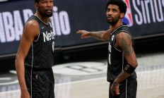 九游体育-浙江队对阵奇才，欧文连续得分拉开差距