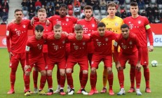 九游体育APP下载-包含拜仁慕尼黑击败多特蒙德，提前三轮获得德甲冠军的词条