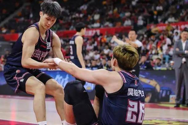 包含基督城联队主场取胜，锁定下一轮比赛资格的词条