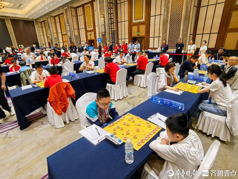 关于战术运筹帷幄间，欧预赛巅峰对决！的信息