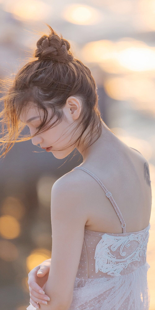 意甲焦点战般的篮球盛宴,鹈鹕跨洲击败山西队,掀起体育跨界热潮