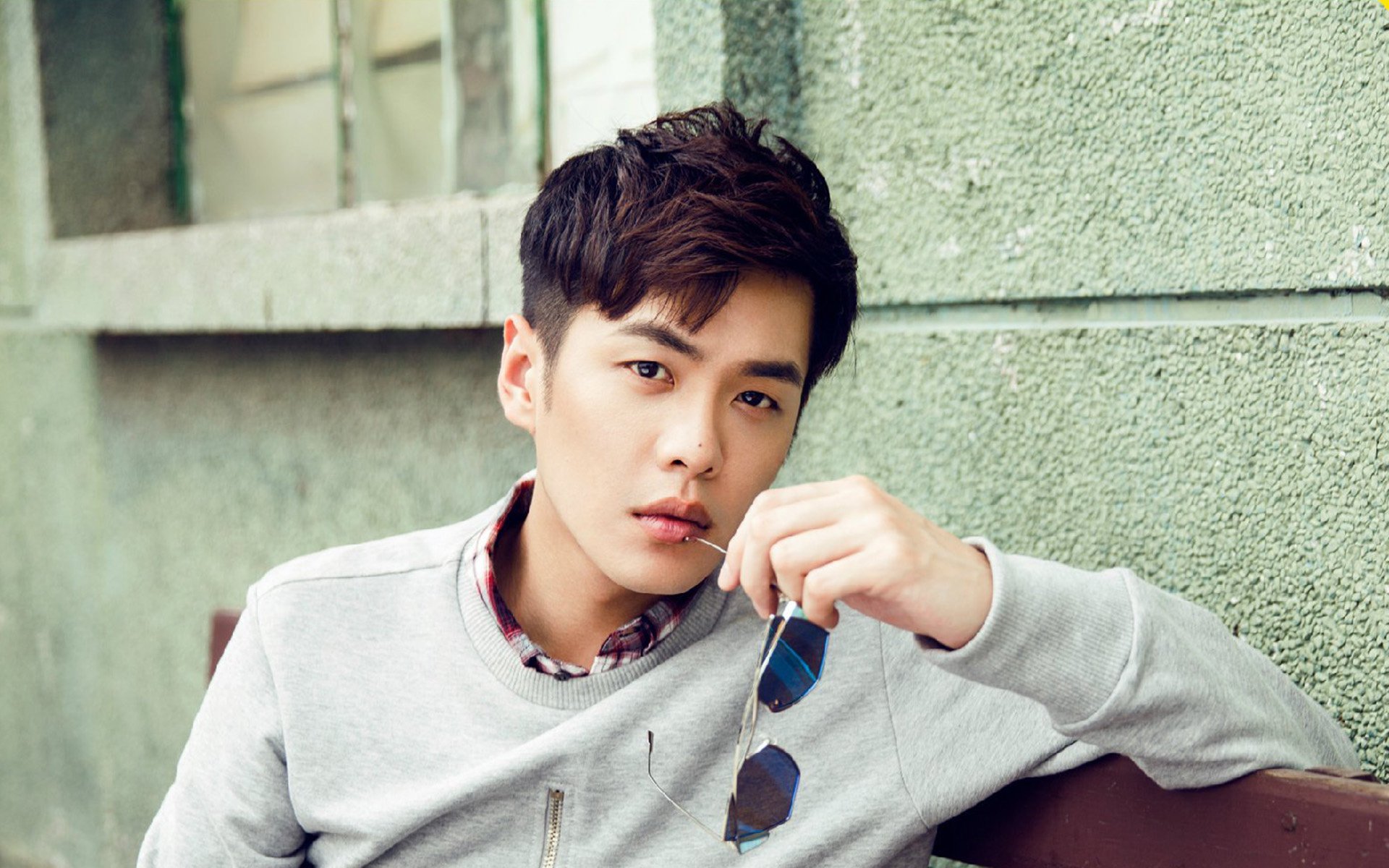 蓝黑阿根廷，征服红黑墙，欧冠半决赛上演南美风暴