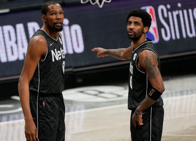 浙江队对阵奇才，欧文连续得分拉开差距